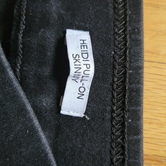 Nine West Heidi Pull-On Skinny Jeans Size 8 Black - Picture 4 of 4